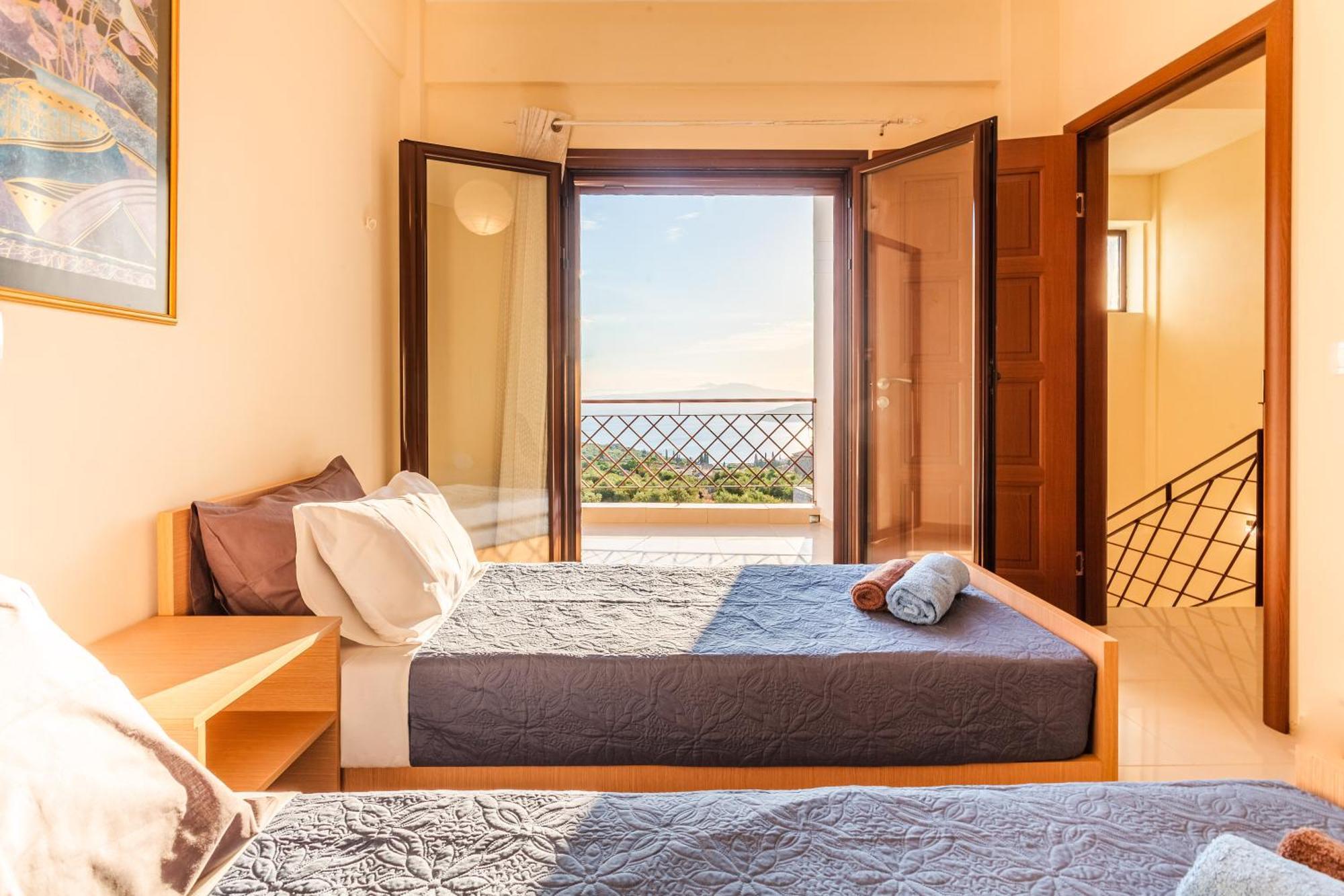 Villa Armonia, Sunset View And Relaxing Beach Vibe Proastion Luaran gambar