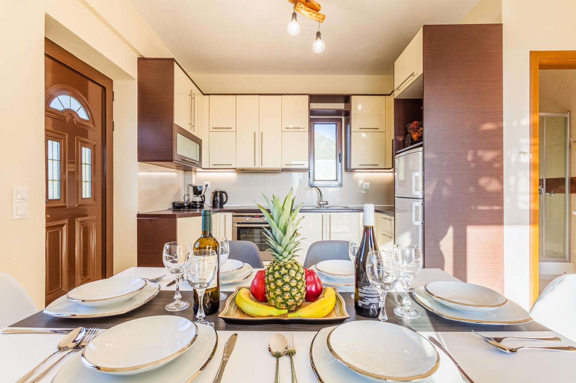 Villa Armonia, Sunset View And Relaxing Beach Vibe Proastion Luaran gambar